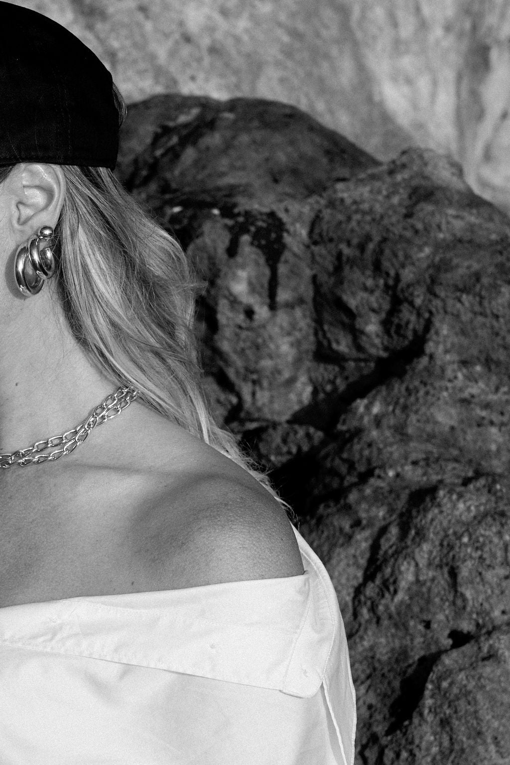 'LOLA' Hollow Gold Hoops