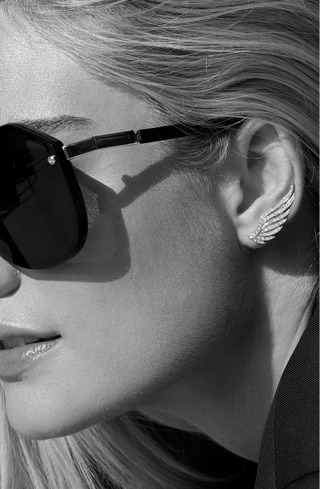 Angel wing crawler earring
