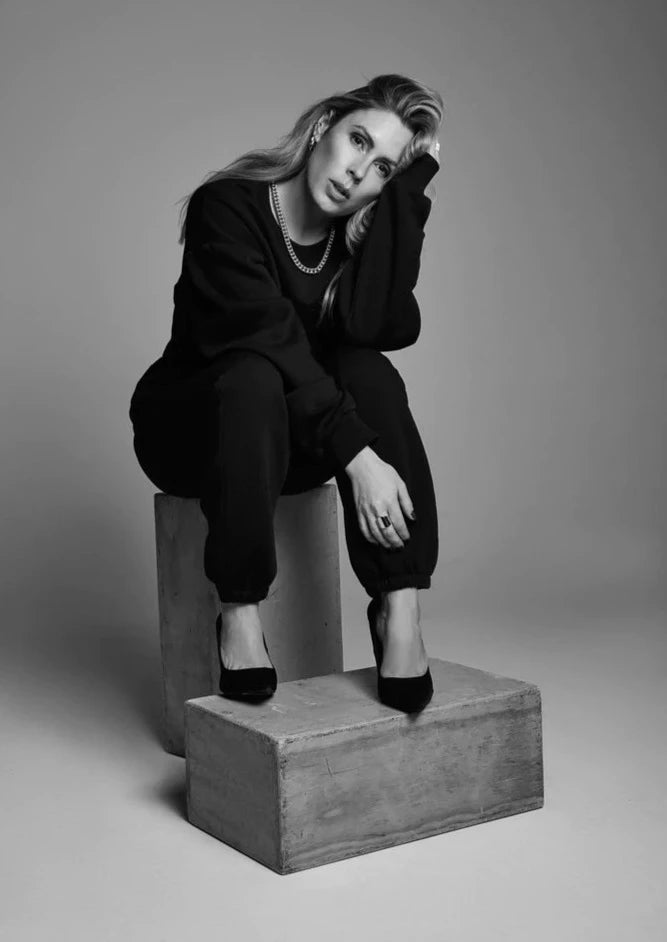 Black Sweatshirt
